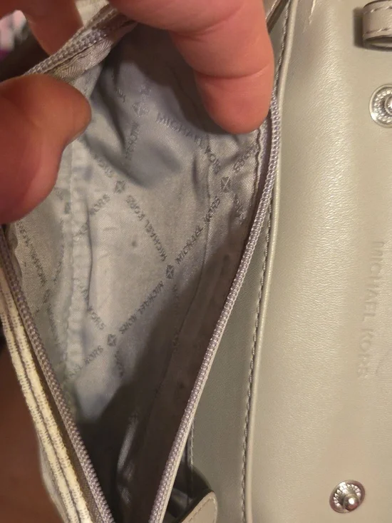 Michael Kors Wallet - Picture 8 of 13